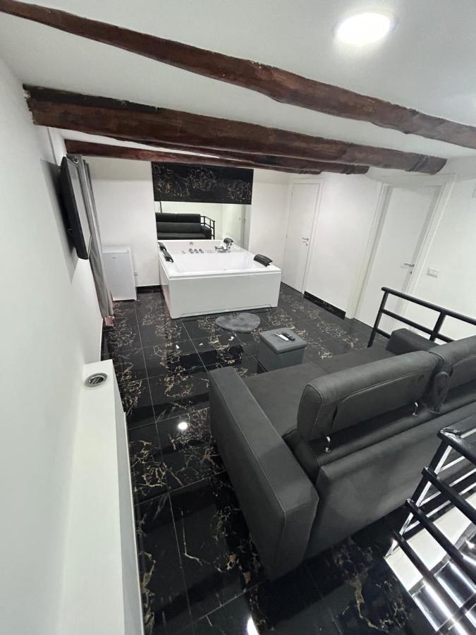 Giovanni Luxury Suites Naples Exterior photo