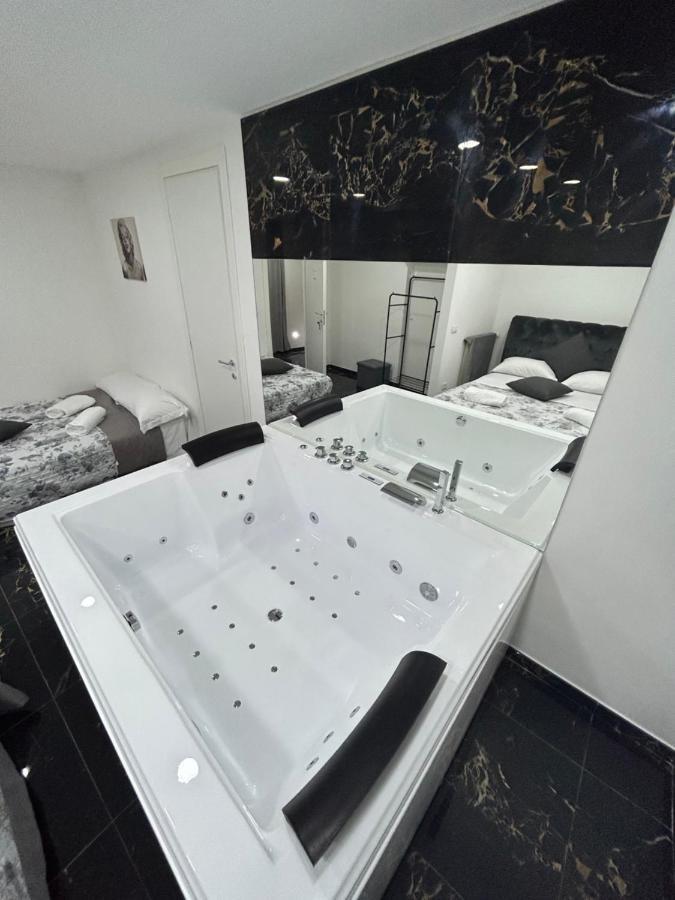 Giovanni Luxury Suites Naples Exterior photo