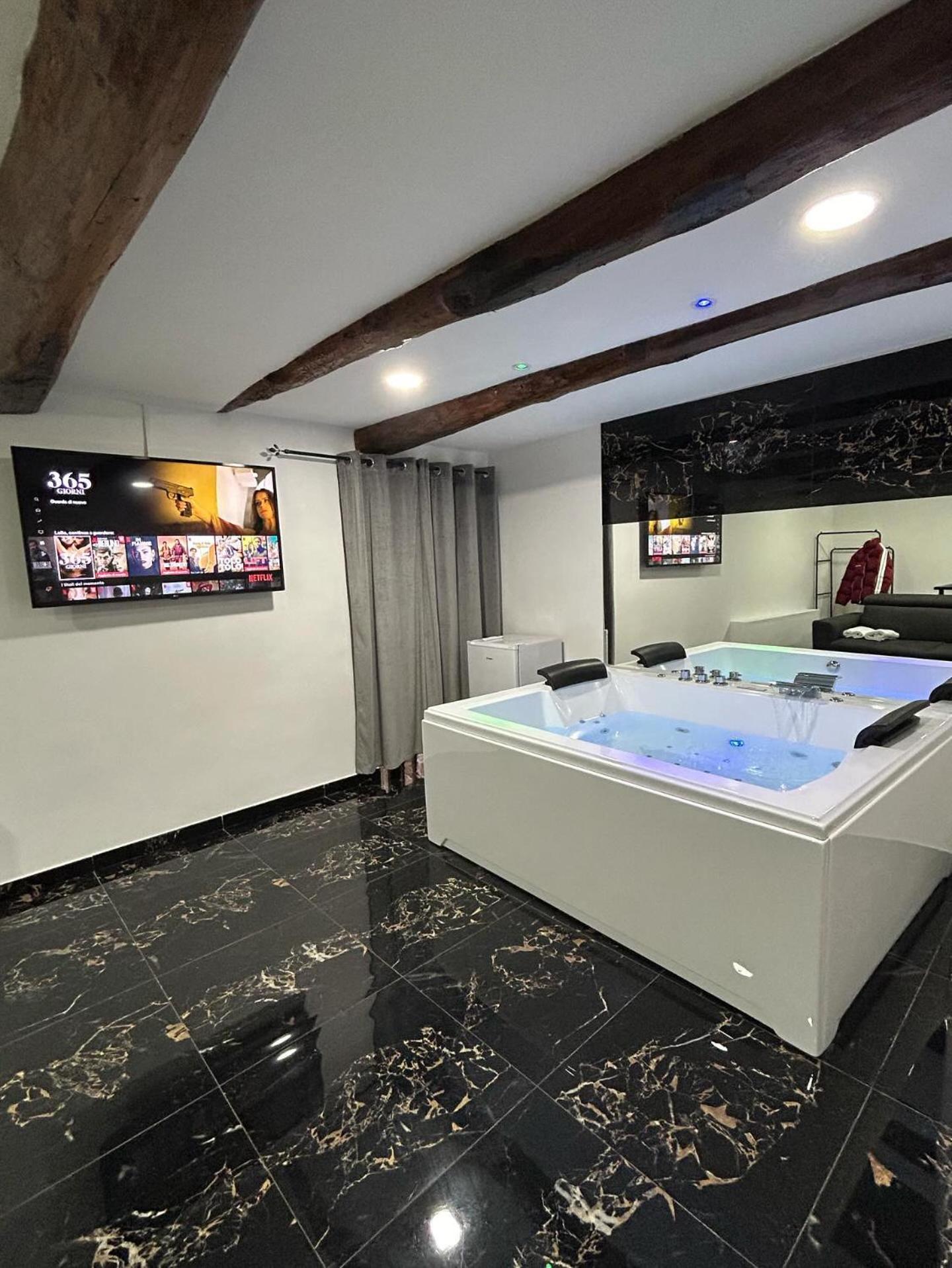 Giovanni Luxury Suites Naples Exterior photo